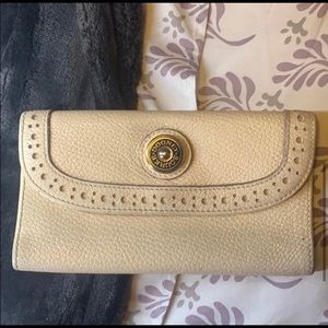 Dooney & Bourke wallet